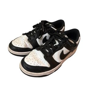 Nike Women's Black and White Sneakers Nike Dunk Low
Women's Shoes